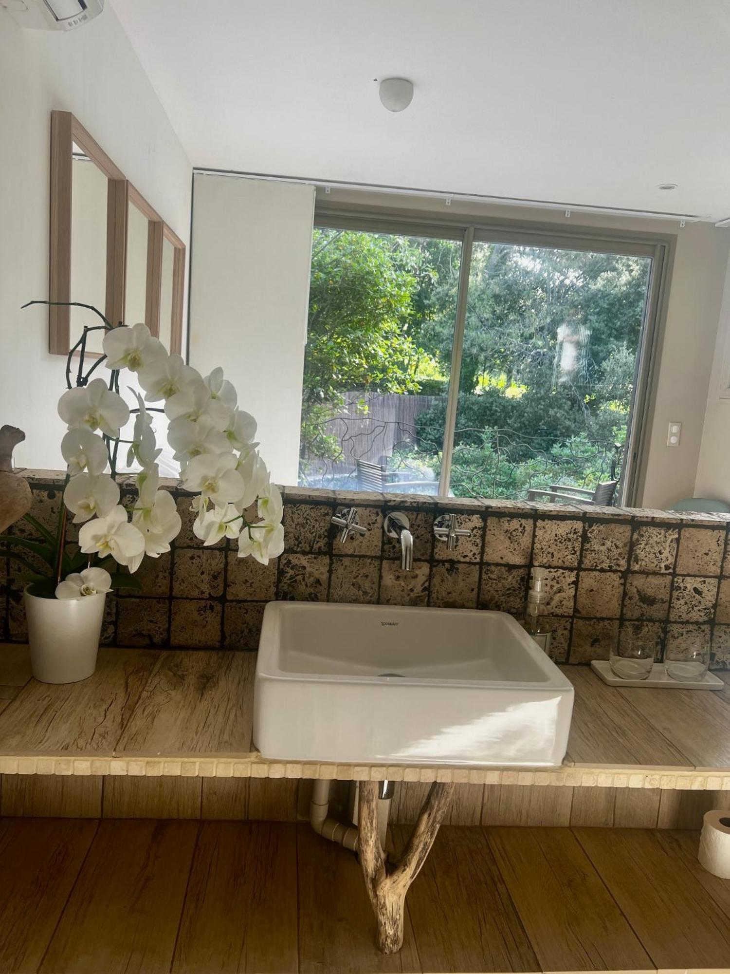 La Canopee Private Ecolodges Nîmes Exteriör bild